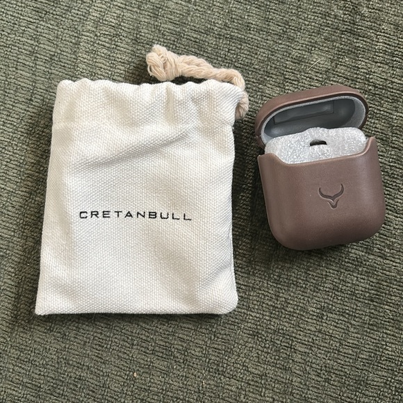Cretanbull Other - NIB Leather AirPods Case (2nd Gen) Brown